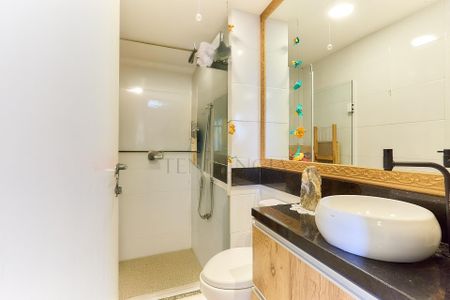 13_photo/94dcfb4ef9.8eba4bbf0692327b-ATLAS-1c0912af-1a7b-409f-920b-63bdb45290e6.jpg de apartamento à venda com 3 quartos, 67m² em Xaxim, Curitiba