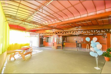 23_photo/94dcfb4f27.6c41d5510dcf68ec-ATLAS-188b6bf3-71a5-4043-badd-ca8adebabdb8.jpg de casa à venda com 3 quartos, 560m² em Xaxim, Curitiba