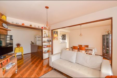 5_photo/94dcfb4f27.6c41d5510dcf68ec-ATLAS-637768d2-5acb-4e99-b458-e76cb532dbd5.jpg de casa à venda com 3 quartos, 560m² em Xaxim, Curitiba