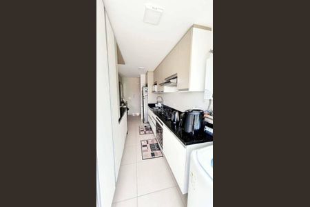 5_photo/94dcfb4f5f.760d7ecec936a2b8-ATLAS-1aa4a783-4527-4b50-98e5-a8dbf69933ad.jpg de apartamento à venda com 3 quartos, 77m² em Xaxim, Curitiba