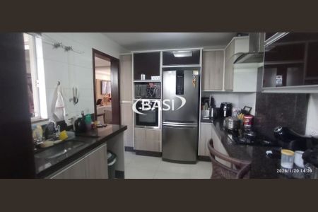 2_photo/94dcfb4f61.4de8187d044fad53-ATLAS-5dce3f15-18c7-4a2a-9e91-27c351b778be.jpg de casa à venda com 4 quartos, 180m² em Xaxim, Curitiba