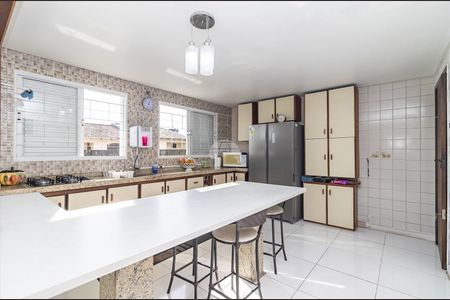 9_photo/94dcfb4f99.e1d2c46bde3eb79c-ATLAS-3e4a3b7f-3ffd-418e-9ea4-f21b10fff6a6.jpg de casa à venda com 4 quartos, 360m² em Xaxim, Curitiba