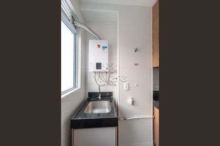 10_photo/94dcfb5271.5a0a558007615e1d-ATLAS-9fe16a90-e014-4de8-86f8-83bdd94f49a7.jpg de apartamento para alugar com 2 quartos, 44m² em Novo Mundo, Curitiba