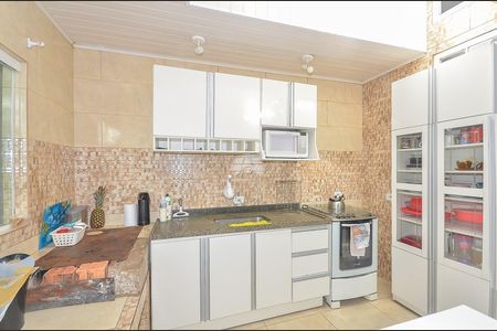 4_photo/94dcfb52f1.aa0f063c1fd7eb53-ATLAS-07b3e1d3-cf66-4142-8124-abcc396e35cc.jpg de casa à venda com 4 quartos, 300m² em Novo Mundo, Curitiba