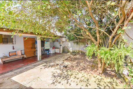 8_photo/94dcfb52f1.aa0f063c1fd7eb53-ATLAS-7b38ddb2-2a8d-476d-bcb0-d6d781625d65.jpg de casa à venda com 4 quartos, 300m² em Novo Mundo, Curitiba