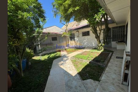 3_photo/94dcfb533b.5cb77a9890dfd367-ATLAS-3f68257c-641c-4673-a2b8-77086c5bd684.jpg de casa para alugar com 4 quartos, 221m² em Fanny, Curitiba