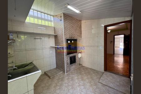 9_photo/94dcfb533b.5cb77a9890dfd367-ATLAS-9aa6b804-0c7e-4c05-b06d-50a55df90d7e.jpg de casa à venda com 4 quartos, 221m² em Fanny, Curitiba