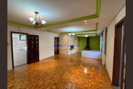 8_photo/94dcfb533b.5cb77a9890dfd367-ATLAS-a0a64c88-ce9e-446b-bca7-35542ec9243b.jpg de casa à venda com 4 quartos, 221m² em Fanny, Curitiba