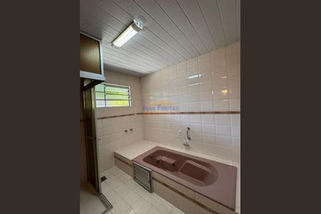 11_photo/94dcfb533b.5cb77a9890dfd367-ATLAS-d6a01b4a-211a-474f-83d8-ef4f0a8c6352.jpg de casa à venda com 4 quartos, 221m² em Fanny, Curitiba