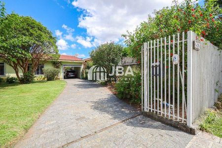 3_photo/94dcfb5369.dc7200efb45267bf-ATLAS-0cbd7905-61ed-4dad-a26d-dde55d4dc960.jpg de casa à venda com 3 quartos, 182m² em Fanny, Curitiba