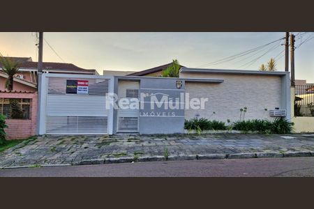 6_photo/94dcfb5457.eb7ee1c62e8591fd-ATLAS-a1620e74-87ab-41ba-bb2c-6b2ccbccab04.jpg de casa à venda com 6 quartos, 300m² em Capão Raso, Curitiba