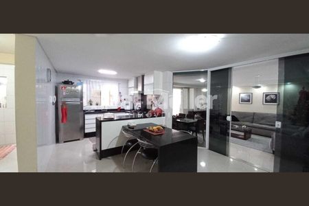 3_photo/94dcfb5457.eb7ee1c62e8591fd-ATLAS-e5c4ba72-efc4-44da-afd0-ffd667c69419.jpg de casa à venda com 6 quartos, 300m² em Capão Raso, Curitiba