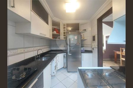 6_photo/94dcfb555d.ceff8192393c33de-ATLAS-bbdf58d9-93d8-4978-9684-08af1b46d2d4.jpg de casa à venda com 3 quartos, 130m² em Capão Raso, Curitiba