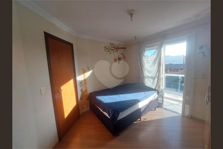 4_photo/94dcfb555d.ceff8192393c33de-ATLAS-d0033c17-e14b-4f1c-98dd-6a43323db83c.jpg de casa à venda com 3 quartos, 130m² em Capão Raso, Curitiba