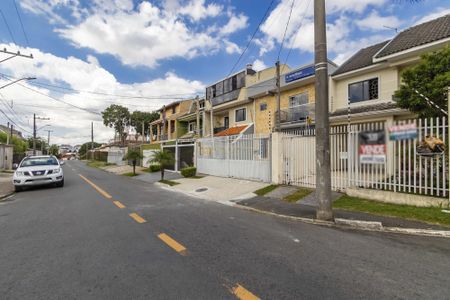 11_photo/94dcfb5623.df2406aa61ba3211-ATLAS-6330a918-ce48-40bf-a1c2-844428046e0b.jpg de casa à venda com 3 quartos, 143m² em Capão Raso, Curitiba