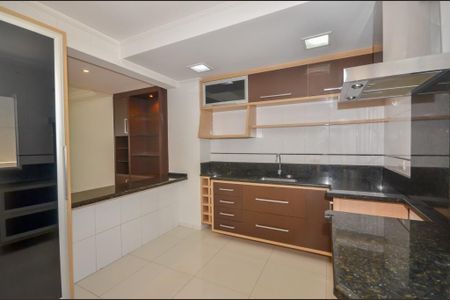 6_photo/94dcfb563d.0cc60ff9bbfebbc1-ATLAS-1c476853-3f8a-4c79-9e2d-0c1a0dfae5dc.jpg de casa à venda com 3 quartos, 156m² em Capão Raso, Curitiba