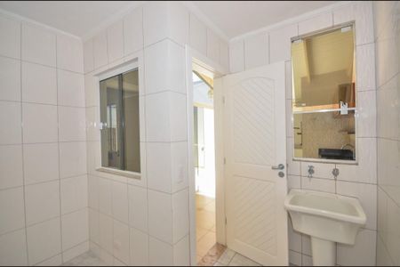 16_photo/94dcfb563d.0cc60ff9bbfebbc1-ATLAS-3884ff7d-9a98-4678-8506-c55993b251da.jpg de casa à venda com 3 quartos, 156m² em Capão Raso, Curitiba