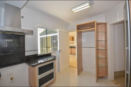 8_photo/94dcfb563d.0cc60ff9bbfebbc1-ATLAS-cf59be5b-66cb-4edb-a825-0dbbebc0fdfd.jpg de casa à venda com 3 quartos, 156m² em Capão Raso, Curitiba