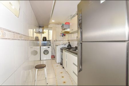 2_photo/94dcfb564d.8bcfdd732c97e86c-ATLAS-02b5a317-ad24-40d0-a03a-d1a9fd0fc1c7.jpg de apartamento à venda com 2 quartos, 63m² em Capão Raso, Curitiba