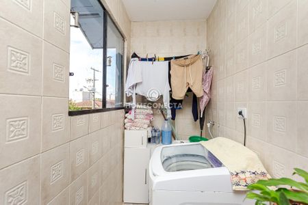 8_photo/94dcfb57d3.d05a2d10473c09ea-ATLAS-5aa95e69-9a61-4346-9ad6-4829c48dd23a.jpg de apartamento à venda com 3 quartos, 50m² em Capão Raso, Curitiba