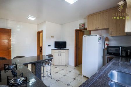 12_photo/94dcfb5a9d.307611fa4065a5b8-ATLAS-5e65669c-6648-4dd3-83e2-aec4d1024c6e.jpg de casa à venda com 4 quartos, 264m² em Xaxim, Curitiba