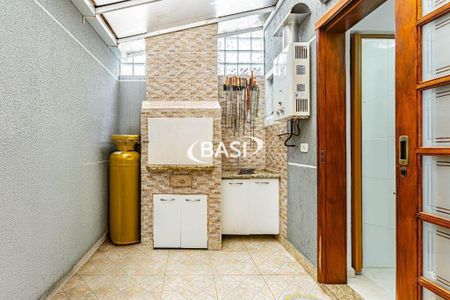 46_photo/94dcfb5c0d.c37b850d6b6a0f76-ATLAS-016eabfc-3383-40b2-9b65-3235c252a5c6.jpg de casa à venda com 3 quartos, 114m² em Xaxim, Curitiba