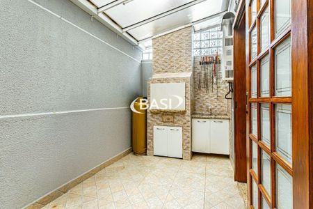 19_photo/94dcfb5c0d.c37b850d6b6a0f76-ATLAS-ebae862e-f27b-4d3d-a0fa-676d6a3e6e44.jpg de casa à venda com 3 quartos, 114m² em Xaxim, Curitiba