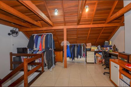 27_photo/94dcfb5cbb.6811922fa3e6a4fd-ATLAS-bdde91e8-b7e9-4415-8af9-cfc757a69c88.jpg de casa à venda com 3 quartos, 199m² em Xaxim, Curitiba