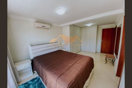 3_photo/94dcfb5d23.7d1f293bee32592f-ATLAS-5a6a89fb-3cfc-46a1-bd7b-7622e799c180.jpg de casa à venda com 4 quartos, 250m² em Xaxim, Curitiba