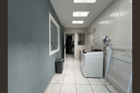 27_photo/94dcfb5d2f.ae3d86bef28e162d-ATLAS-d872b36d-f81d-4ff1-9ee6-2932f8742dd0.jpg de casa à venda com 3 quartos, 127m² em Xaxim, Curitiba