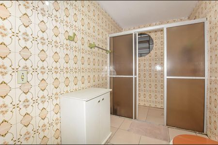 6_photo/94dcfb5d4b.94ec692ad9cb258e-ATLAS-1a0d2d60-2d45-4a4d-9d37-63642afd8f85.jpg de casa à venda com 4 quartos, 182m² em Xaxim, Curitiba