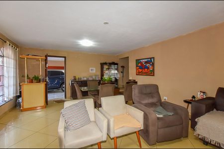 8_photo/94dcfb5d4b.94ec692ad9cb258e-ATLAS-9cec58c2-5fd3-424f-9153-78ef6fa9decb.jpg de casa à venda com 4 quartos, 182m² em Xaxim, Curitiba