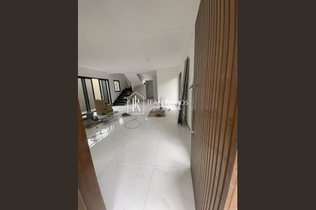 4_photo/94dcfb5dad.0f81dd1a9a4f6ffb-ATLAS-ec128729-0e45-410b-bde1-04c79a024be8.jpg de casa à venda com 3 quartos, 182m² em Xaxim, Curitiba