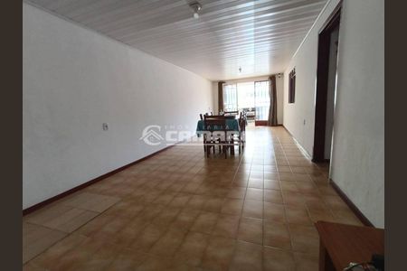 3_photo/94dcfb5daf.04c16ff0d284adb7-ATLAS-69e50871-7d24-434d-9675-2da74cbd92f7.jpg de casa à venda com 3 quartos, 220m² em Xaxim, Curitiba