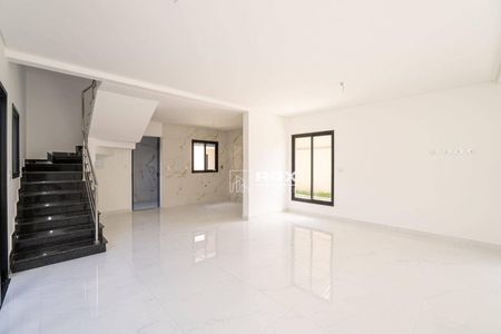 6_photo/94dcfb5de1.14be72f851f11d21-ATLAS-37c736ec-8037-4eec-8759-cf17465e167b.jpg de casa à venda com 3 quartos, 190m² em Xaxim, Curitiba