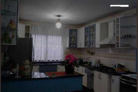 3_photo/94dcfb5e37.cbac4b0532efd0a4-ATLAS-c777e2b0-f84a-4a79-b908-e2e04841c8a1.jpg de casa à venda com 5 quartos, 293m² em Xaxim, Curitiba