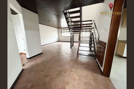 5_photo/94dcfb5e55.aef4de6394ba8e6d-ATLAS-1b3618ae-bb9b-4c30-a3b4-a26741f55120.jpg de casa à venda com 4 quartos, 235m² em Xaxim, Curitiba