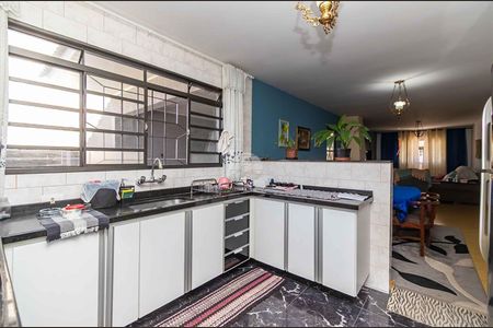 10_photo/94dcfb5f95.ba3e4f1a03d92c8a-ATLAS-60ad49ab-dbbb-40e1-bc12-3488def7ab38.jpg de casa à venda com 3 quartos, 170m² em Xaxim, Curitiba