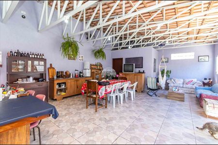 5_photo/94dcfb5f95.ba3e4f1a03d92c8a-ATLAS-dec92622-ae15-4d3a-b735-1187dcb84eac.jpg de casa à venda com 3 quartos, 170m² em Xaxim, Curitiba