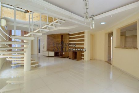 10_photo/94dcfb603b.2b7ed266e2b18a42-ATLAS-3f917d7b-99de-4da6-b6ea-98e88b1c6b32.jpg de casa de condomínio para alugar com 3 quartos, 250m² em Pinheirinho, Curitiba