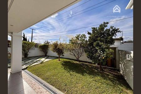 30_photo/94dcfb603b.2b7ed266e2b18a42-ATLAS-c2b1c6b9-ba35-49d7-8382-8d779d94c98e.jpg de casa de condomínio à venda com 4 quartos, 330m² em Pinheirinho, Curitiba