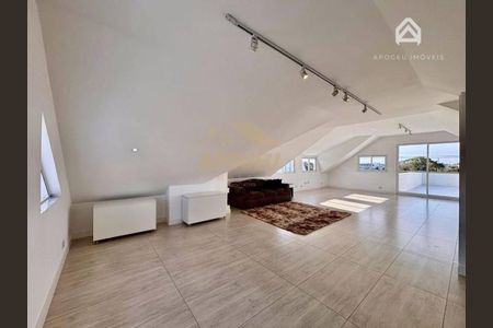 24_photo/94dcfb603b.2b7ed266e2b18a42-ATLAS-dba60ee8-ffe8-49e4-8843-6aa87d654a64.jpg de casa de condomínio à venda com 4 quartos, 330m² em Pinheirinho, Curitiba