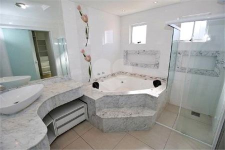 6_photo/94dcfb603b.2b7ed266e2b18a42-ATLAS-de05f33b-1014-4257-996d-835a9e9e9719.jpg de casa de condomínio para alugar com 3 quartos, 250m² em Pinheirinho, Curitiba