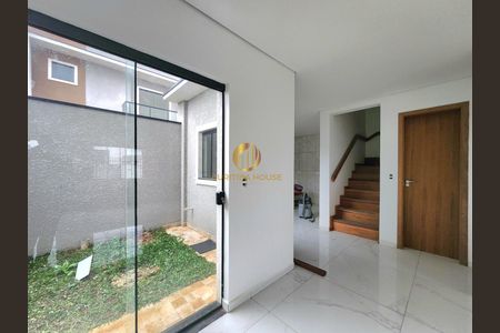 37_photo/94dcfb6199.62e8321271ffcb76-ATLAS-1ea6cd66-bbc1-4563-bab8-a352deaae7f1.jpg de casa à venda com 3 quartos, 205m² em Pinheirinho, Curitiba