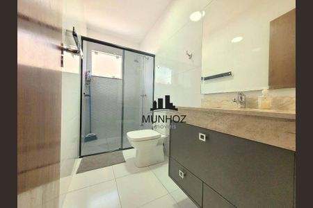 32_photo/94dcfb619d.96e81d73ac213d8c-ATLAS-19e2ad72-71a2-4b09-a476-25fd4a03618e.jpg de casa à venda com 3 quartos, 118m² em Pinheirinho, Curitiba