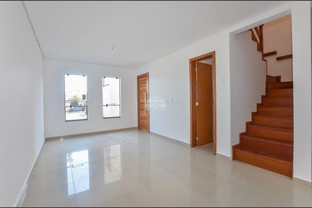 8_photo/94dcfb619f.0bf895571deddd4a-ATLAS-cfdb1ca0-c7e5-449e-a8aa-2e1ac2ccdb7e.jpg de casa à venda com 3 quartos, 95m² em Pinheirinho, Curitiba