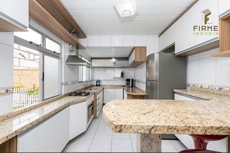 11_photo/94dcfb62cf.e3a954dfb45dd8a0-ATLAS-0c464b4e-98a8-44b0-8754-54f66befe655.jpg de casa à venda com 3 quartos, 183m² em Pinheirinho, Curitiba