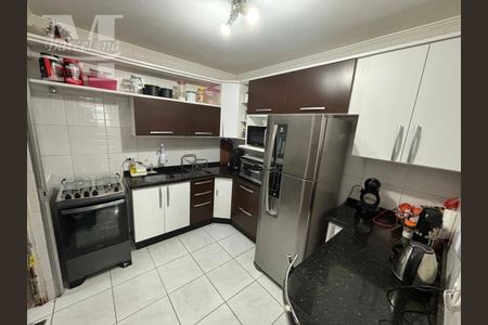 8_photo/94dcfb6373.d60ed16da6b331d7-ATLAS-b3d45137-69ce-4f89-a7df-a8449cebff4f.jpg de casa à venda com 3 quartos, 135m² em Pinheirinho, Curitiba