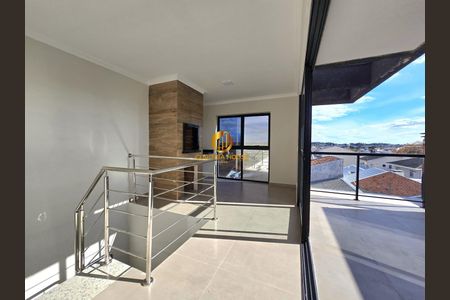 32_photo/94dcfb63a3.e100dba37721dde7-ATLAS-c3329701-1d71-45a4-87ac-ea6b99fb214c.jpg de casa à venda com 3 quartos, 112m² em Pinheirinho, Curitiba