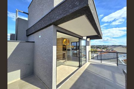 30_photo/94dcfb63a3.e100dba37721dde7-ATLAS-d89fe59f-24f3-45e7-89d8-6a4267e1bb21.jpg de casa à venda com 3 quartos, 112m² em Pinheirinho, Curitiba